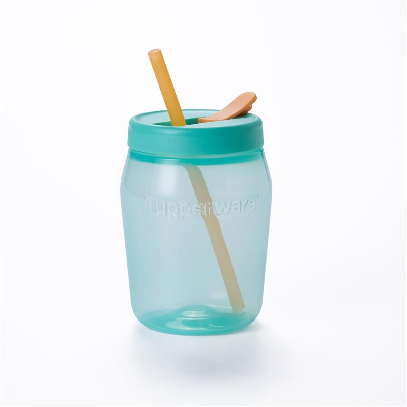 Univerzális Palack 550ml - szívószállal